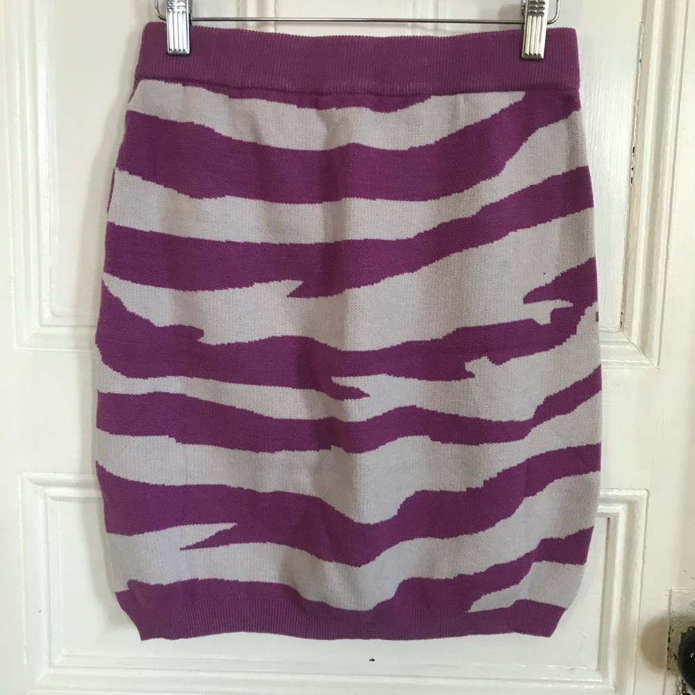 Jagged/zebra/ripped stripe sweater mini skirt